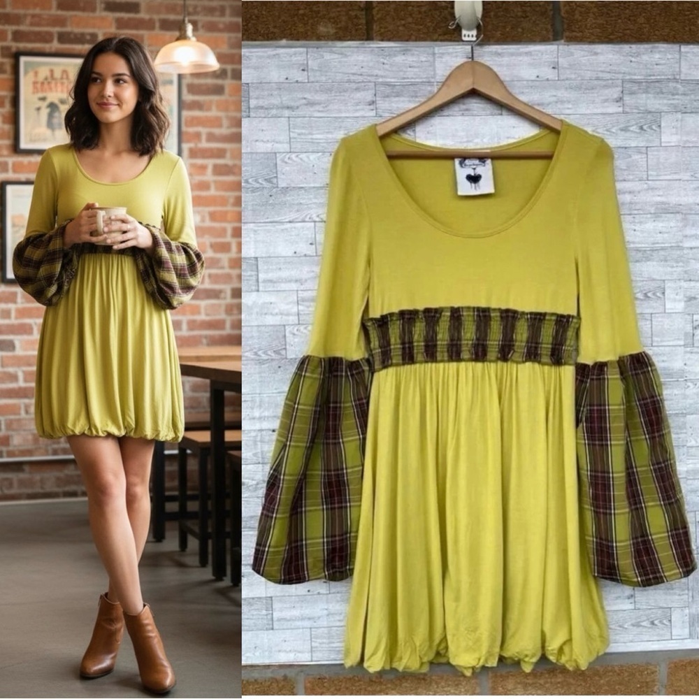 Nuvula plaid bell sleeve bubble hem dress medium